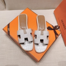 Hermes Slippers